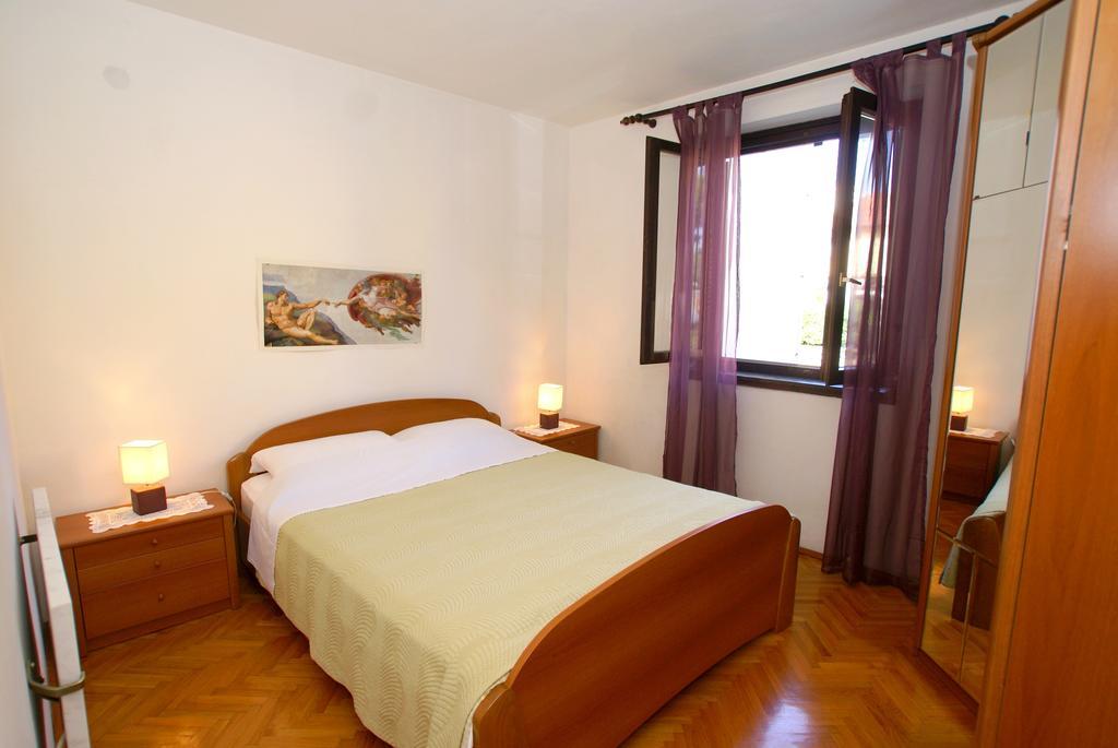 Apartment Ana 1 Malinska Zimmer foto
